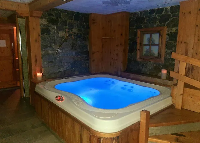 Mirage Hotel apartamentowy Oga